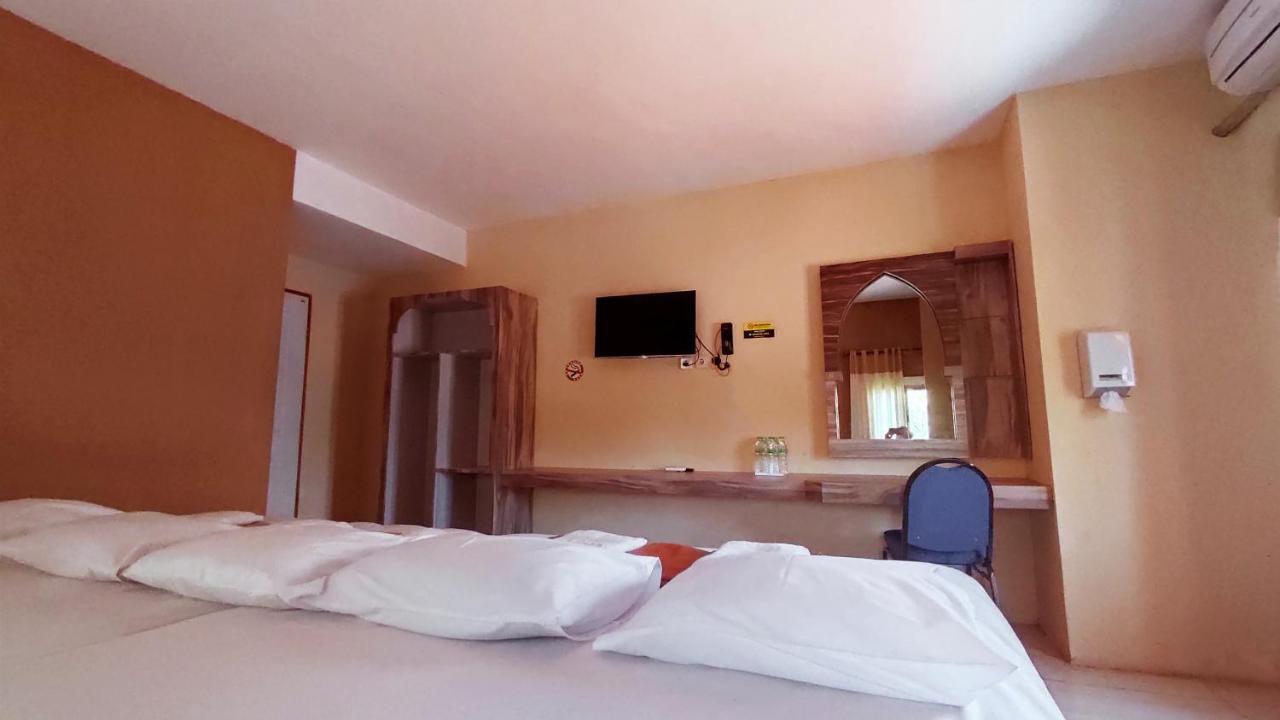 Hotel Syariah Larismanis Semarang Luaran gambar