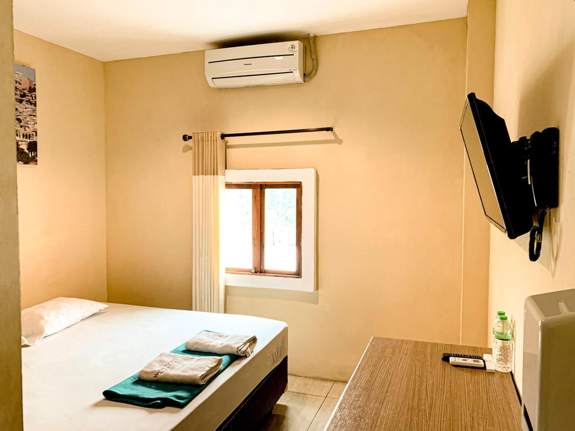 Hotel Syariah Larismanis Semarang Luaran gambar